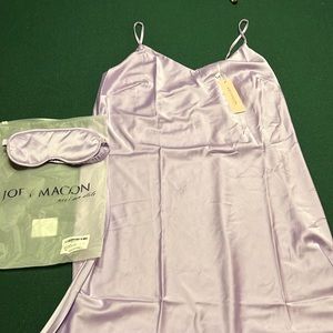 Joey Macon women’s lilac nightgown with eye mask. Size XL
